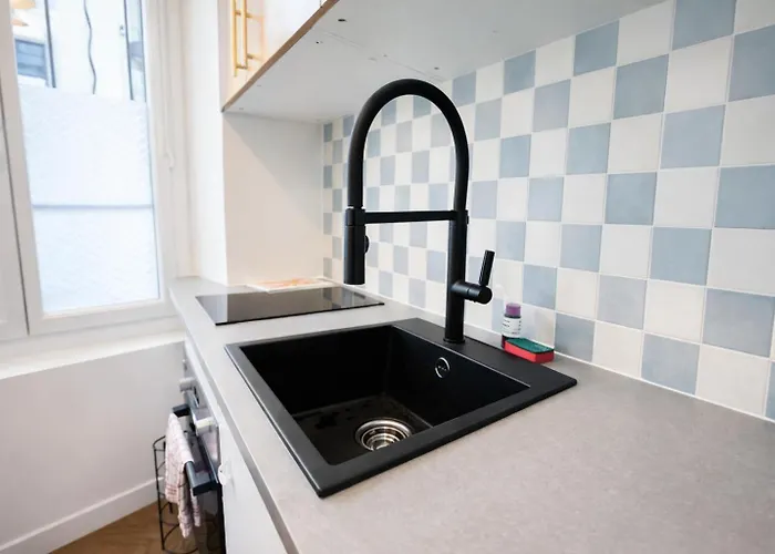 Le Petit Montmartre - 2 Prs - 18 - Metro 12 Appartement *