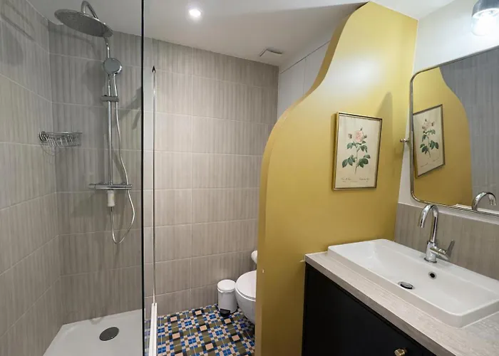 Le Petit Montmartre - 2 Prs - 18 - Metro 12 Appartement Parijs